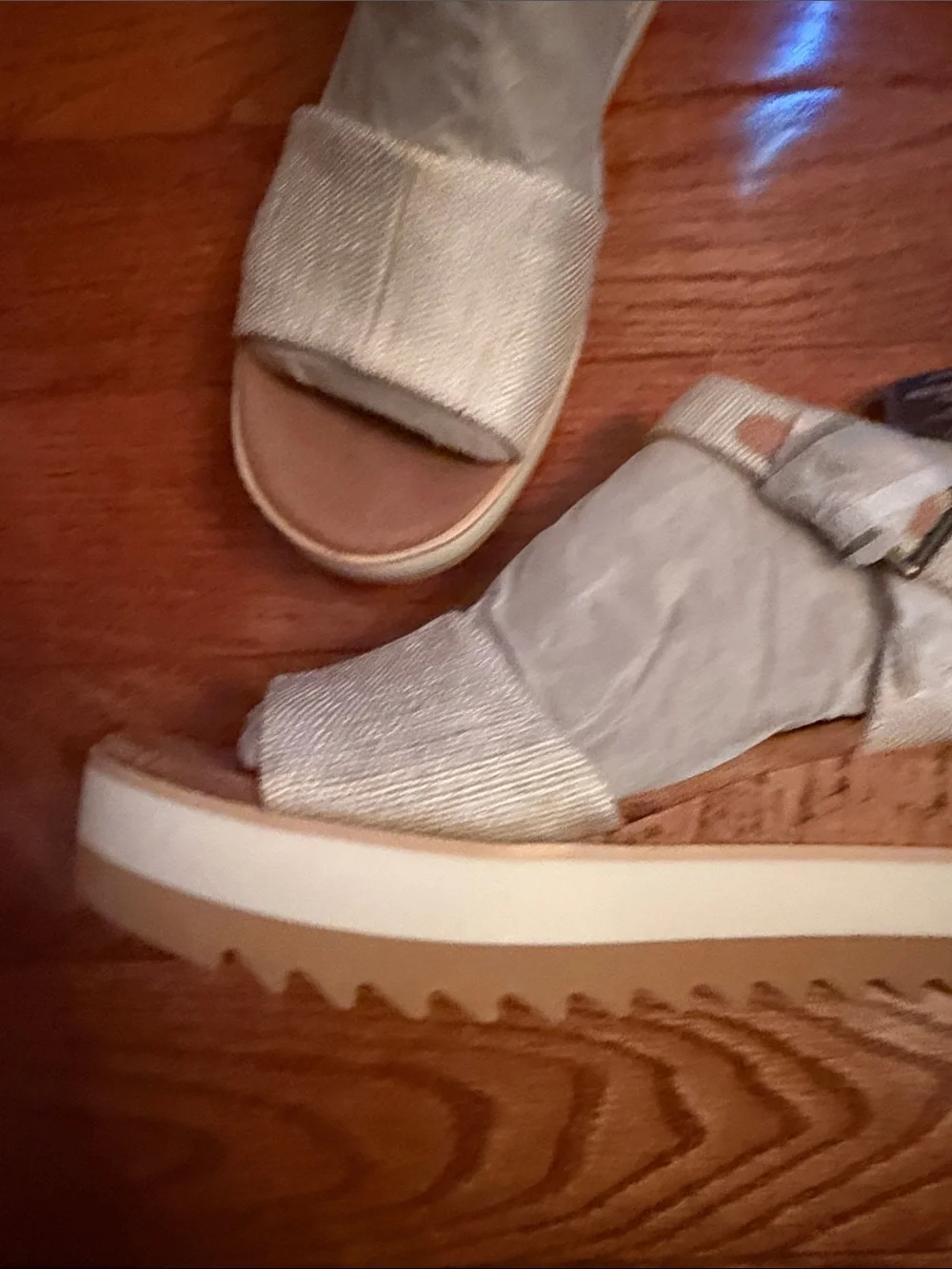 NWT TOMS Wedge Platform Sandals in Light Beige